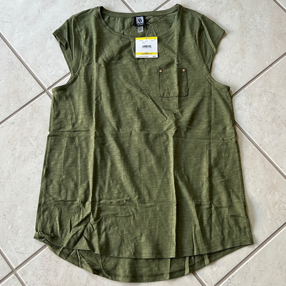 Anne Klein Sport Women’s Size Medium Olive Green Short Sleeved Shirt